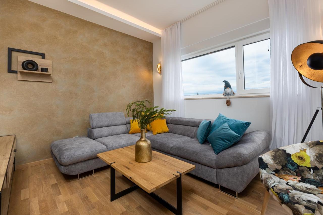 Apartment Muzini Malinska Eksteriør bilde